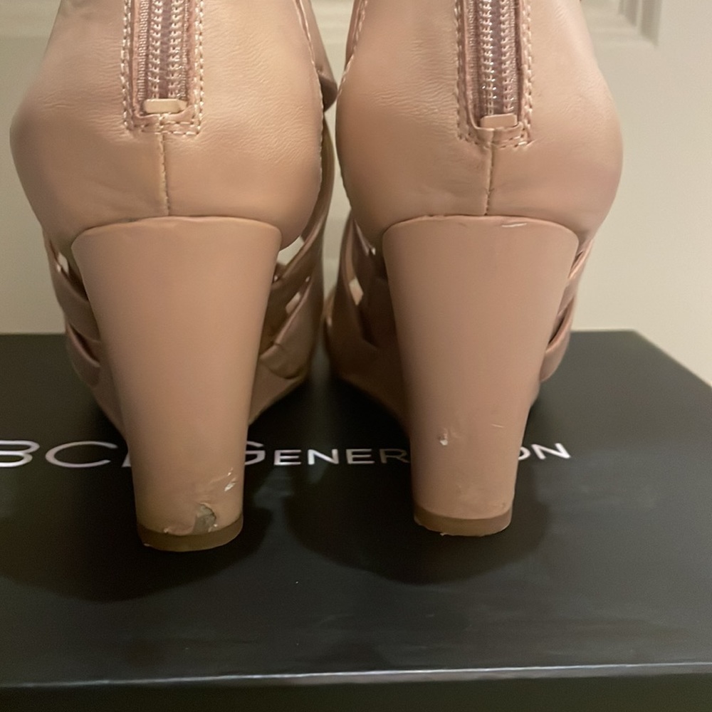 BCBG: wedge - Picture 3 of 7